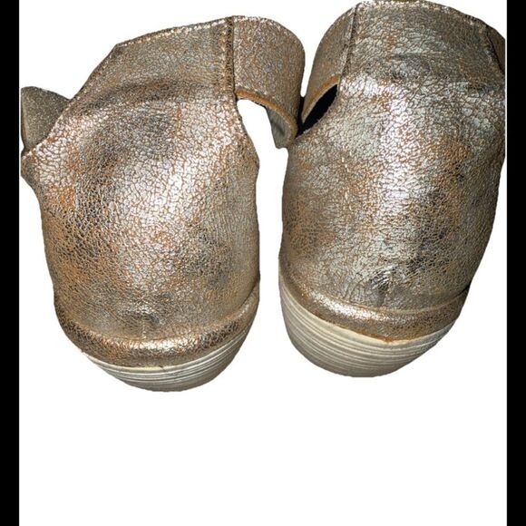 FLY LONDON Yake Metallic Wedge Sandal Perforated Leather Hook Loop Sz 39(8-8.5) - Picture 5 of 8